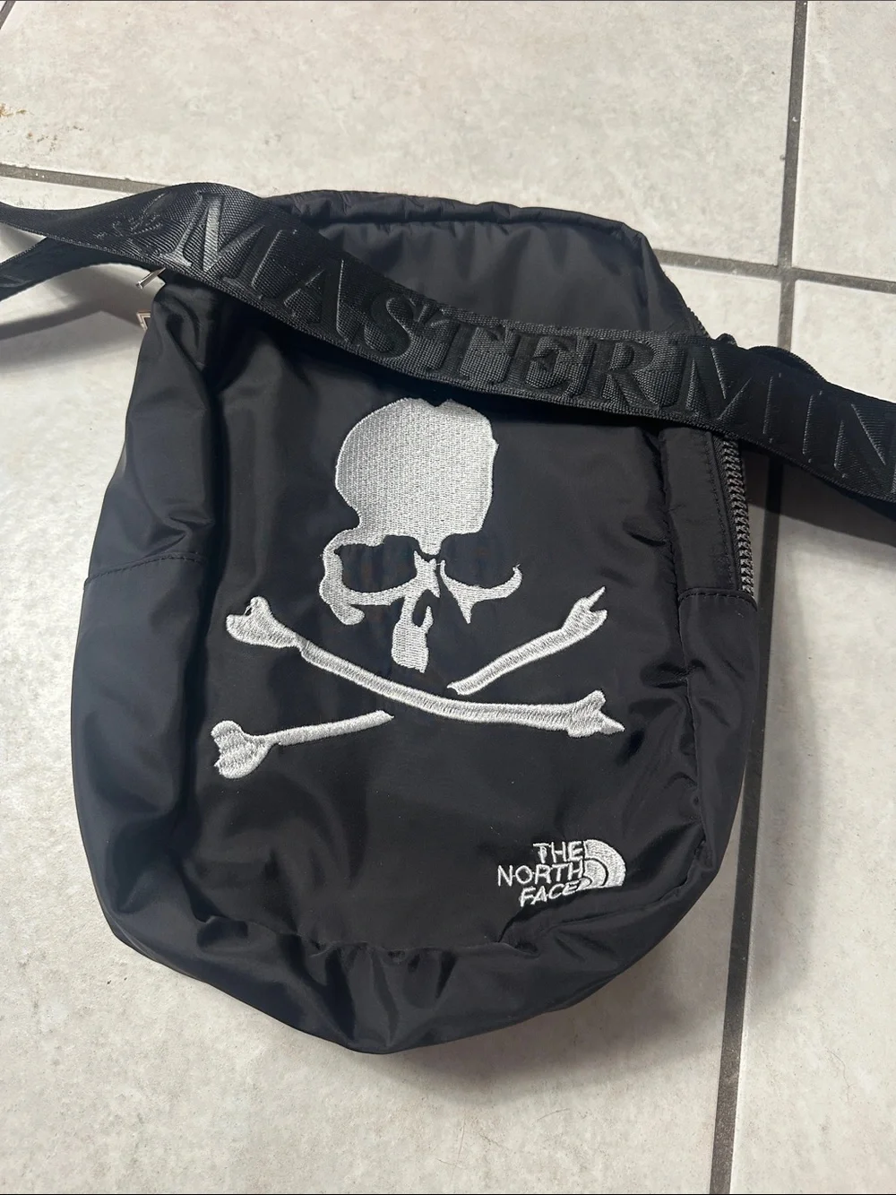 The North Face Black Skull-Embroidered‎ Belt Bag